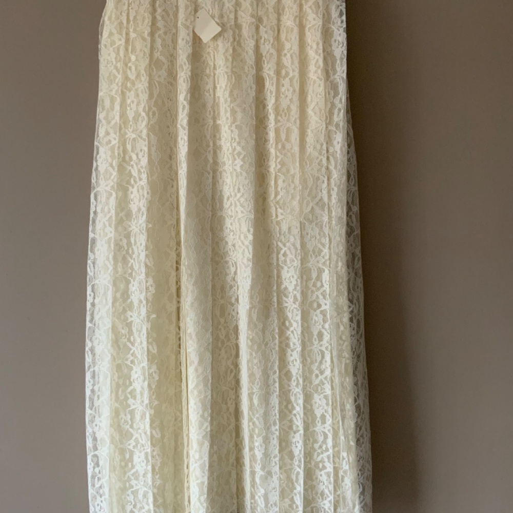 Ladies (new with tags) skirt with lace overlay